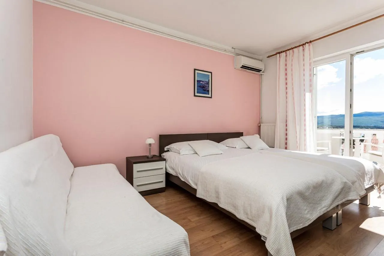 Alojamento de Acomodação e Pequeno-almoço B&B Villa Ana Krk Town